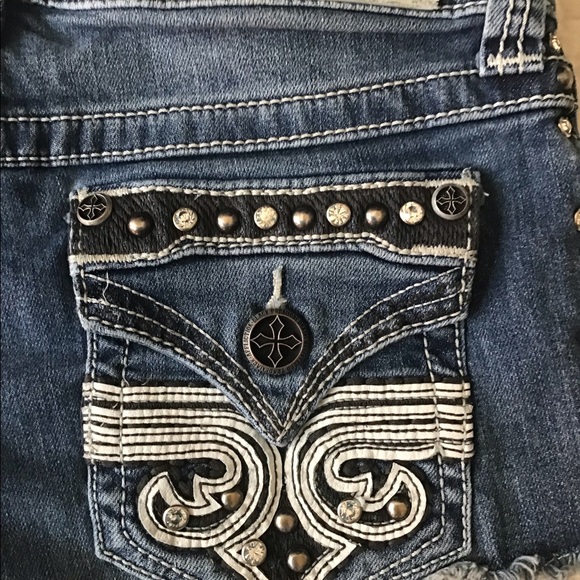 Affliction vikki shorts size 27 - Picture 5 of 6